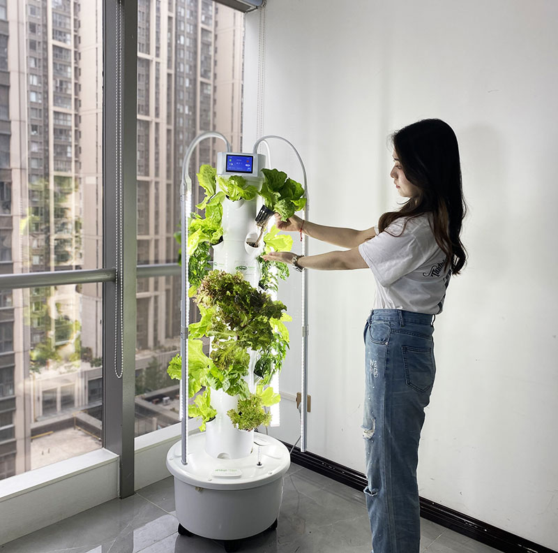 Система выращивания в помещени – обзор и цена Smart Garden Vertical Planter